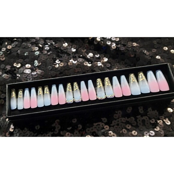 Cotton Candy Dreams Press On Nail Set - Picture 2 of 2